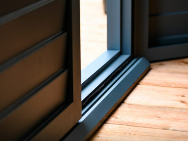 Solarium Florence Auto-Portant 12x15 Gris Avec Toît en Métal – Image 11