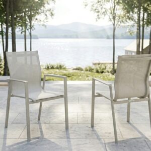 Chaise empilable Belfort - Corriveau | Abris du Nord